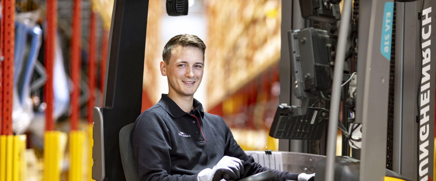 Magazijn -  man op heftruck